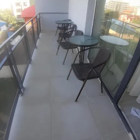 Mamaia Nord Aproape De Cluburi Năvodari